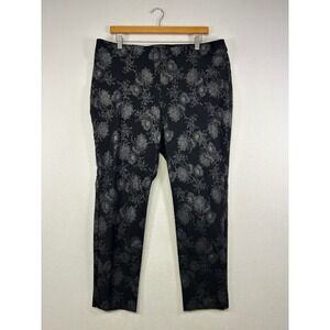 Dark Floral Chicos Women 3 Short Black Silver Chrysanthemum Easywear Pants